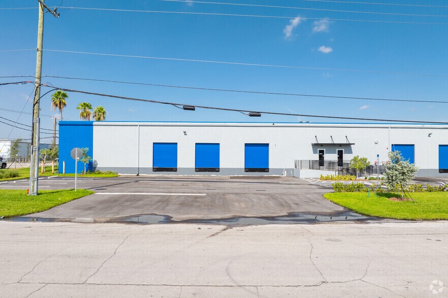 More Photos Of 7100 NW 36th Ave, Miami Warehouse For Lease