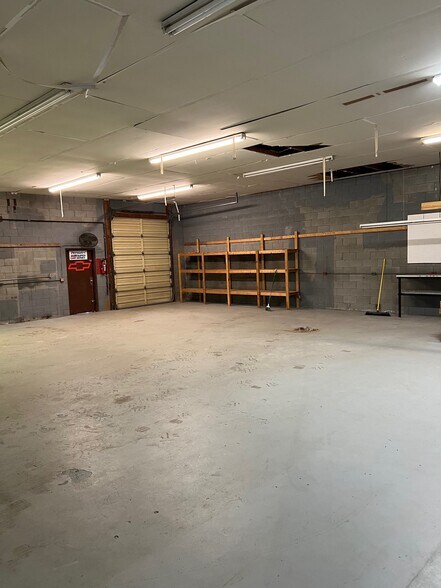 More Photos Of 5918 Coca Cola Blvd, Columbus Warehouse For Lease