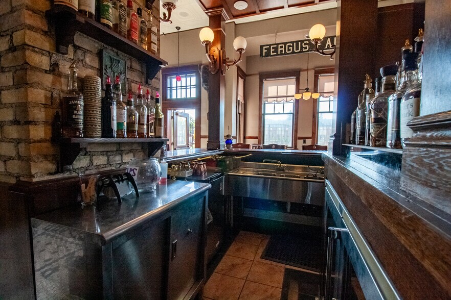 More Photos Of 423 S Cascade, Fergus Falls Freestanding For Sale