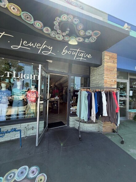 More Photos Of 1916 Central Ave, Saint Petersburg Storefront For Lease