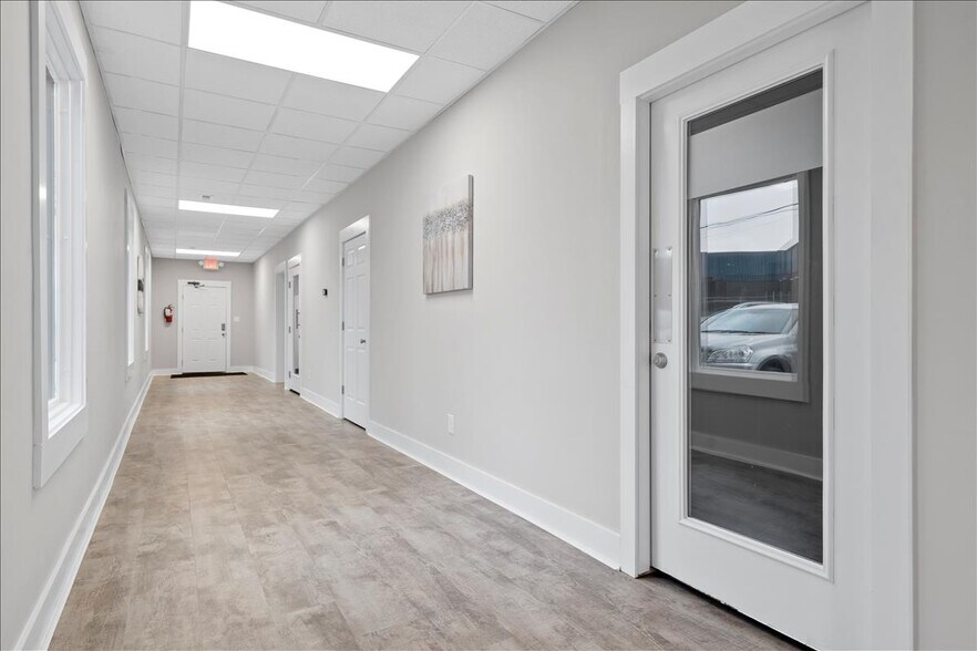 More Photos Of 1121 Old Concord Rd, Salisbury Office For Sale