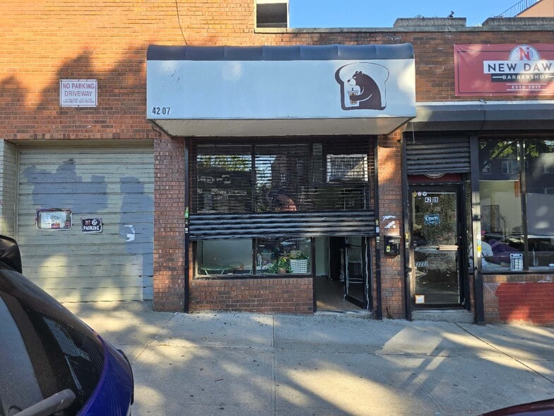 Primary Photo Of 6902 Woodside Ave, Woodside Storefront Retail Residential For Lease