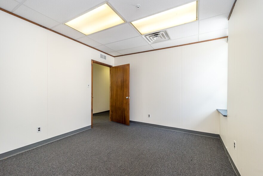 More Photos Of 11 Davis Rd, Phoenixville Apartments For Lease