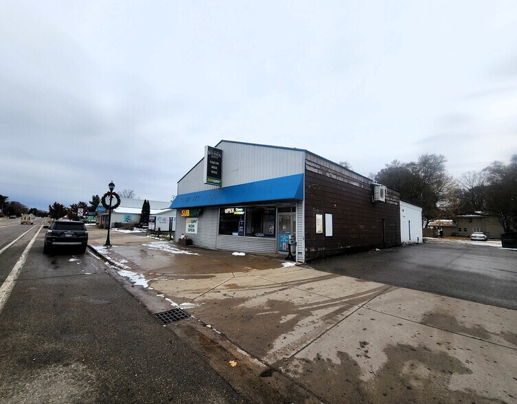 More Photos Of 125 W Mesick Ave, Mesick Convenience Store For Sale
