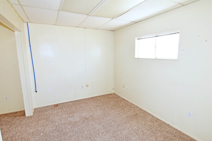 More Photos Of 1003 S County Rd W, Odessa Office For Lease