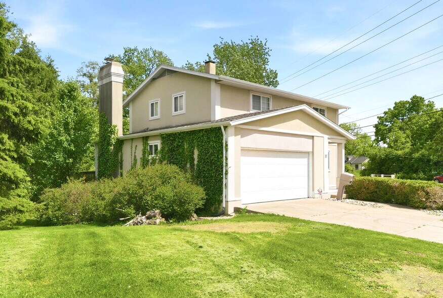 More Photos Of 10 Fairway Dr, Springboro Office Residential For Sale