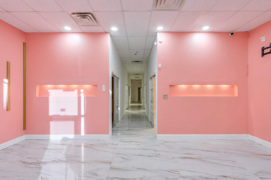 More Photos Of 5725 State Bridge Rd, Johns Creek Freestanding For Lease