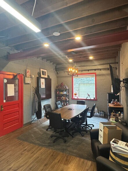 More Photos Of 2330 W Clybourn St, Milwaukee Manufacturing For Sale