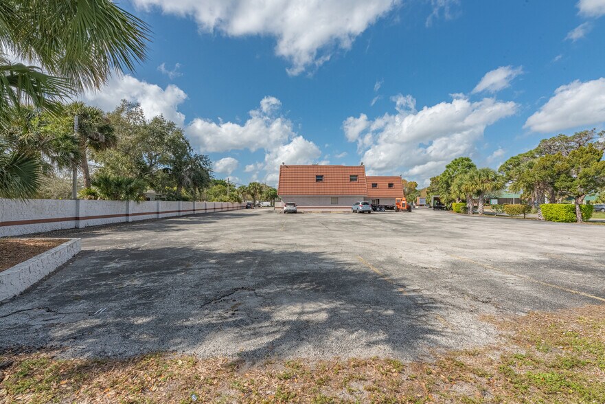More Photos Of 255 Fortenberry Rd, Merritt Island Medical For Sale