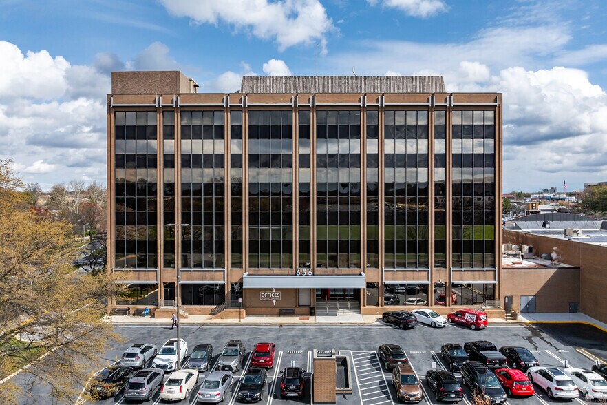 Primary Photo Of 656 Quince Orchard Rd, Gaithersburg Medical For Lease