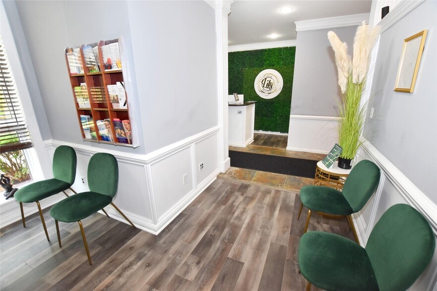 More Photos Of 3438 Lennon Rd, Flint Office For Sale