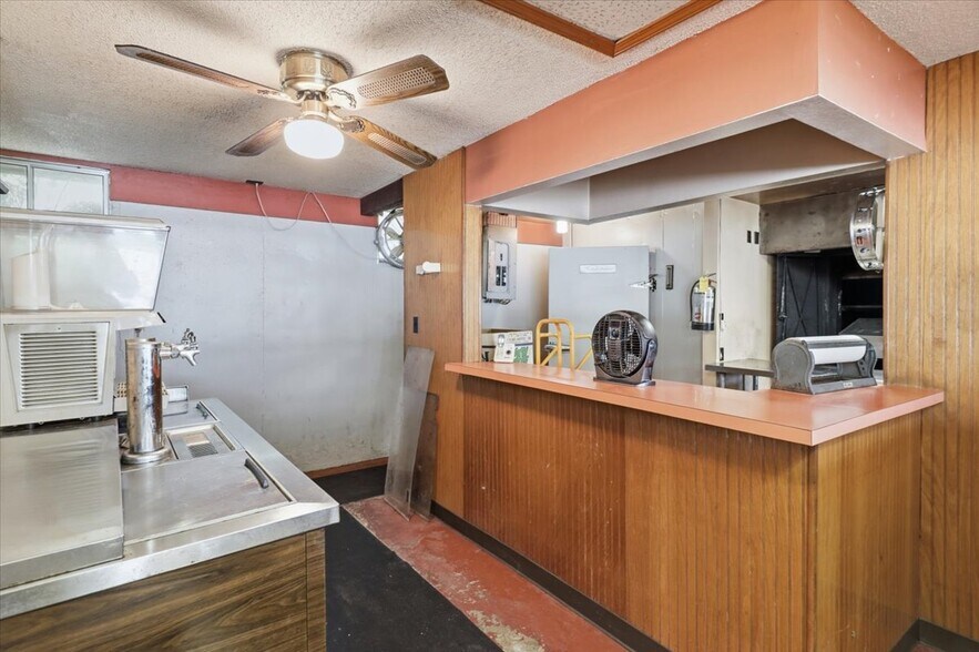 More Photos Of 1077 Duncan Dr, Edwards General Retail For Sale