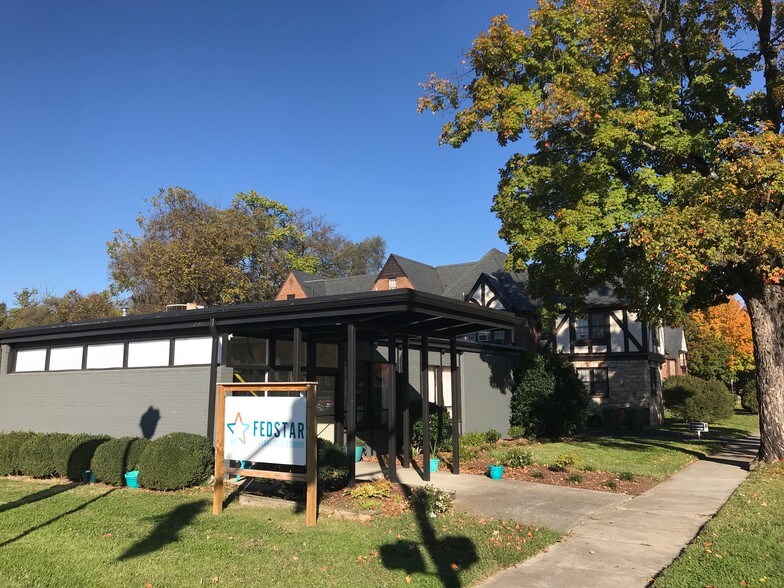 201 W Main St, Salem, VA 24153 Office For Lease