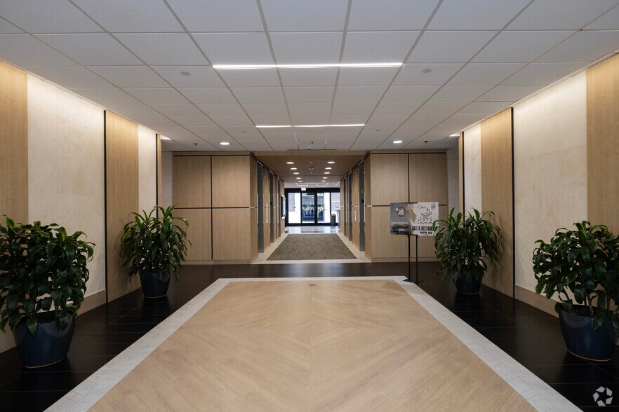 More Photos Of 5201 W Kennedy Blvd, Tampa Office For Lease