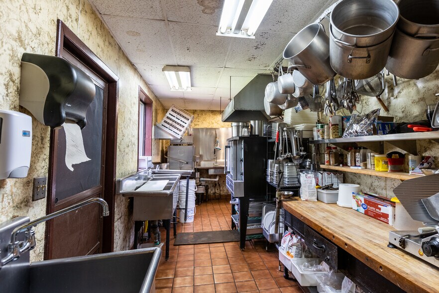 More Photos Of 2771 Scottsville Rd, Scottsville Restaurant For Sale