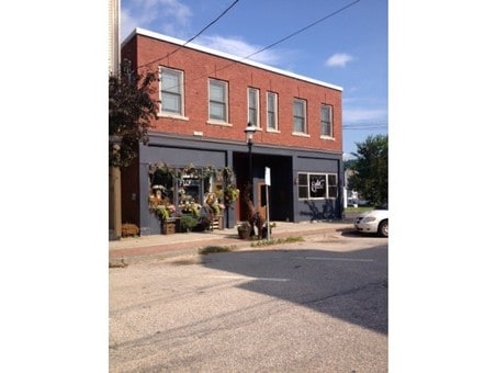 Primary Photo Of 10 Exchange St, Gorham Storefront Retail Residential For Lease