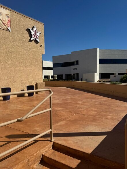 More Photos Of 1361 N Alma School Rd, Chandler Restaurant For Lease