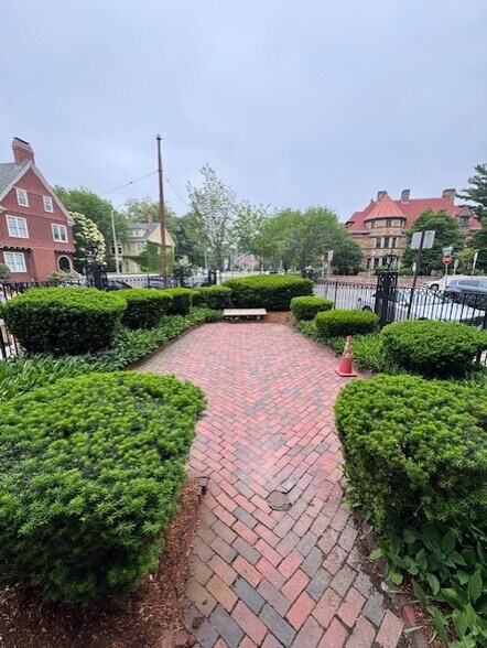 More Photos Of 19 Garden St, Cambridge Apartments For Lease