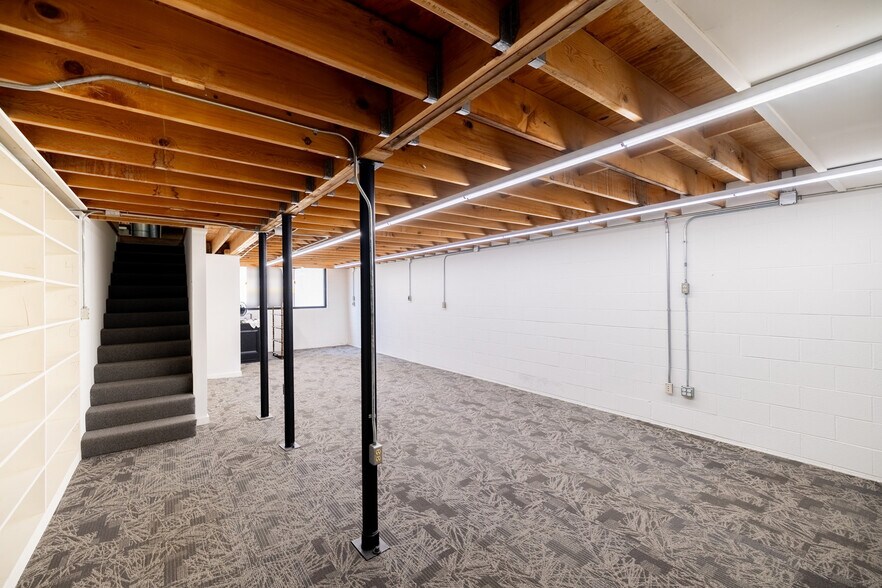 More Photos Of 108 S Santa Fe Ave, Salina General Retail For Lease