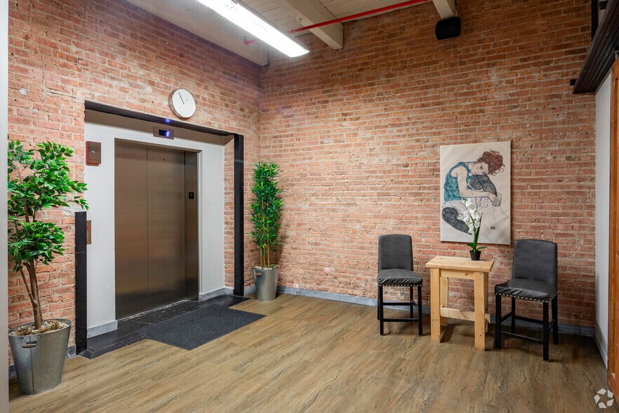 More Photos Of 415 W Huron St, Chicago Loft Creative Space For Sale