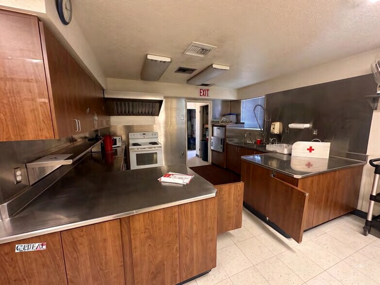 More Photos Of 3602 W Greenway Rd, Phoenix Daycare Center For Sale