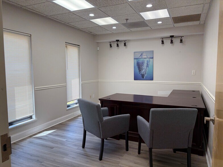 More Photos Of 2555-2575 Chain Bridge Rd, Vienna Medical For Lease