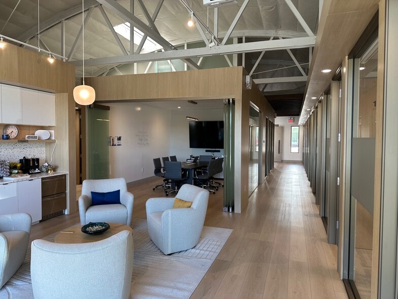 More Photos Of 57 E. Foothill, Arcadia Coworking Space