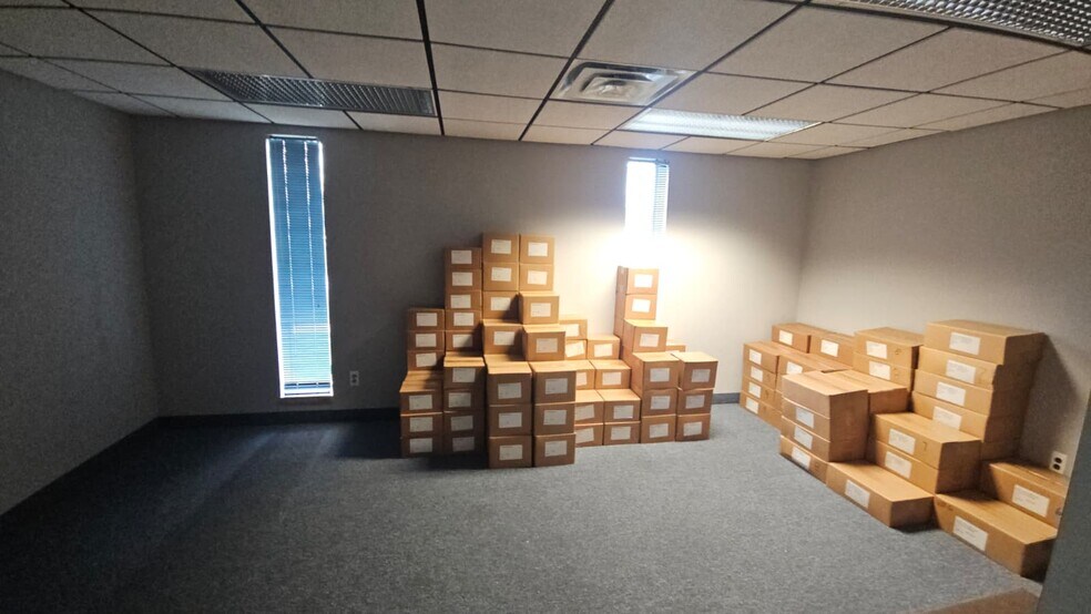 More Photos Of 6721 N Merriman Rd, Garden City Office For Sale