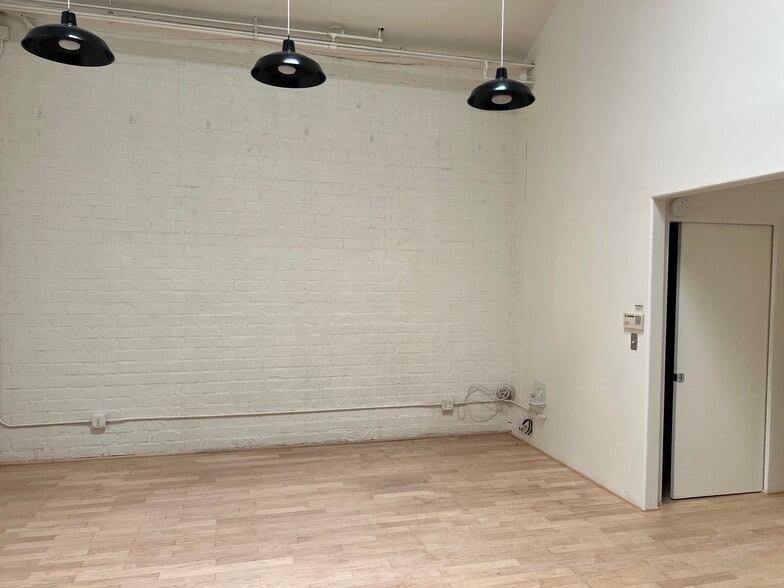 More Photos Of 3431 Wesley St, Culver City Loft Creative Space For Lease