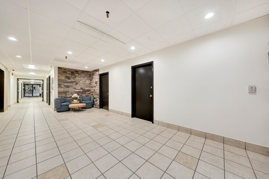 More Photos Of 34501 Aurora Rd, Solon Medical For Lease