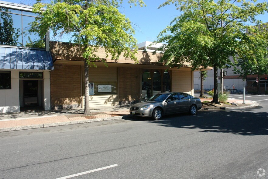 More Photos Of 101 N 3rd St, Yakima Freestanding For Sale