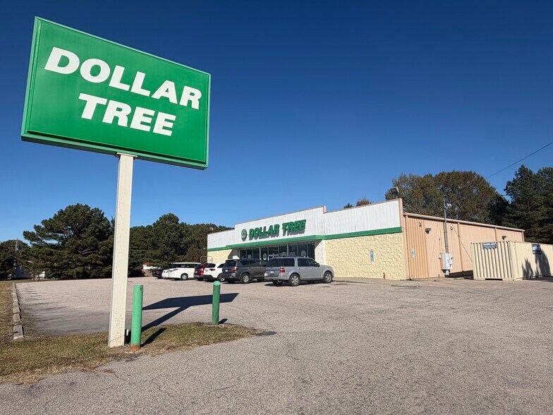 More Photos Of 5016 Elm City Rd, Elm City Freestanding For Lease