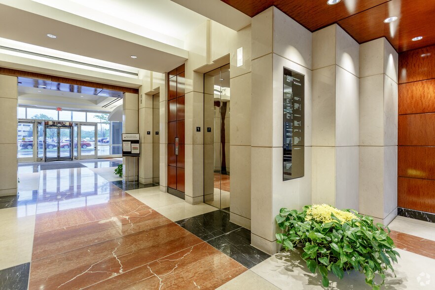 More Photos Of 10801 Mastin St, Overland Park Office For Lease
