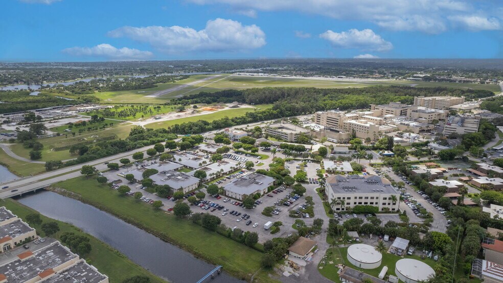 More Photos Of 160 John F Kennedy Dr, Lake Worth Medical For Lease