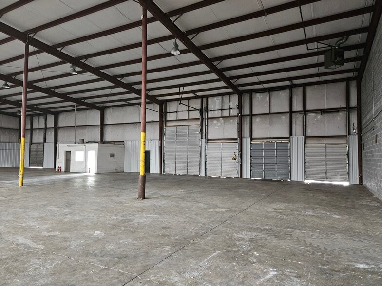 More Photos Of 1259 Armory Rd, Chester Warehouse For Lease