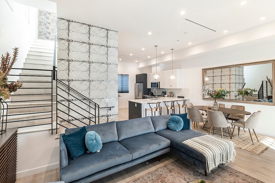 More Photos Of 1002 N Hudson Ave, Los Angeles Apartments For Sale