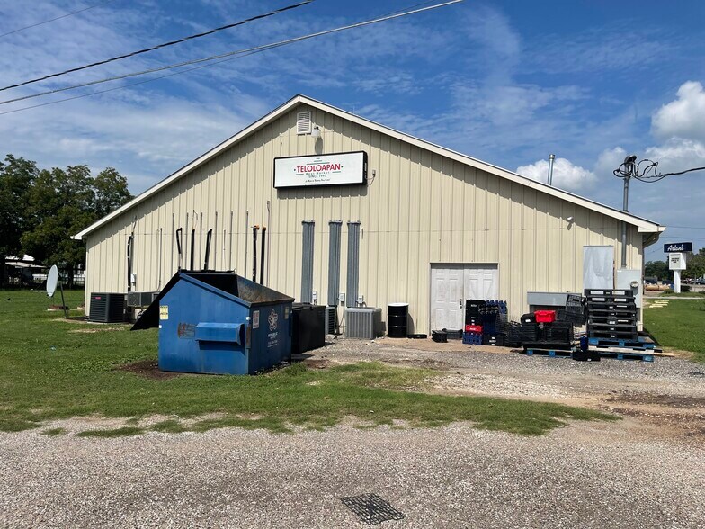 More Photos Of 1006 12th St, Hempstead Restaurant For Lease