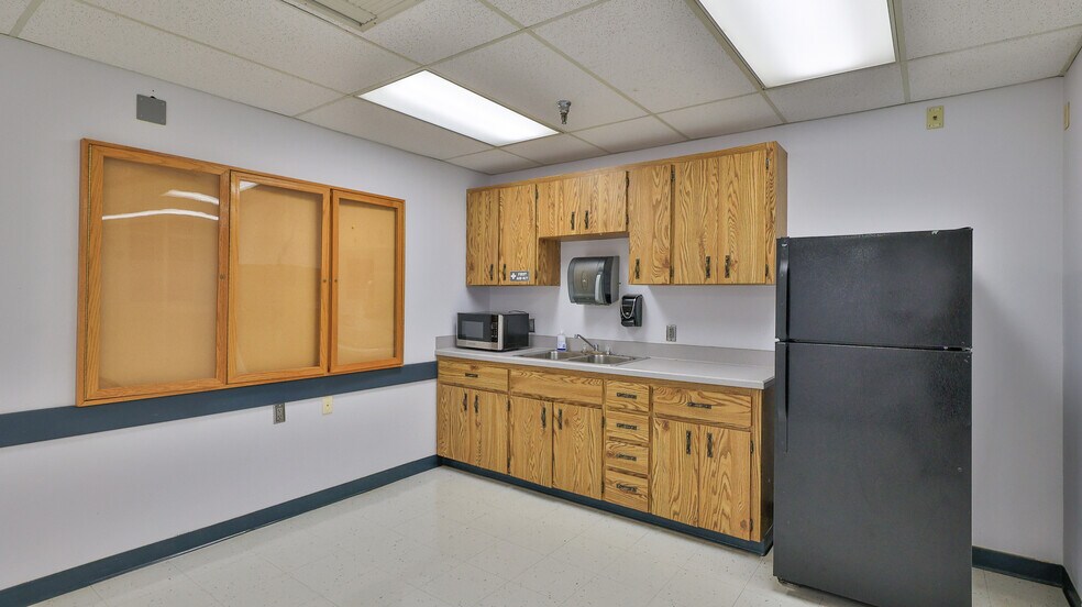 More Photos Of 2 Commerce Blvd, Palm Coast Warehouse For Lease