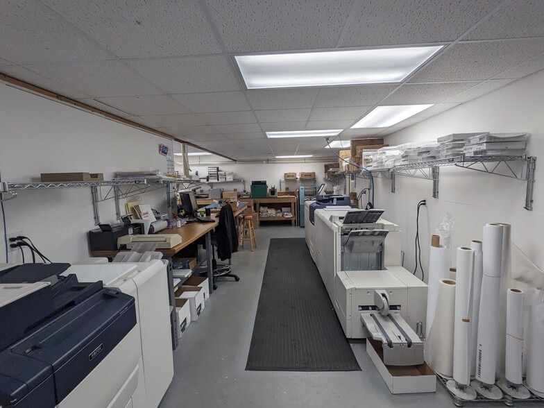 More Photos Of 3311 South Airport Rd, Traverse City Storefront Retail Office For Lease