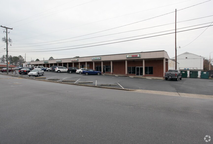 More Photos Of 3319 Raeford Rd, Fayetteville Unknown For Lease