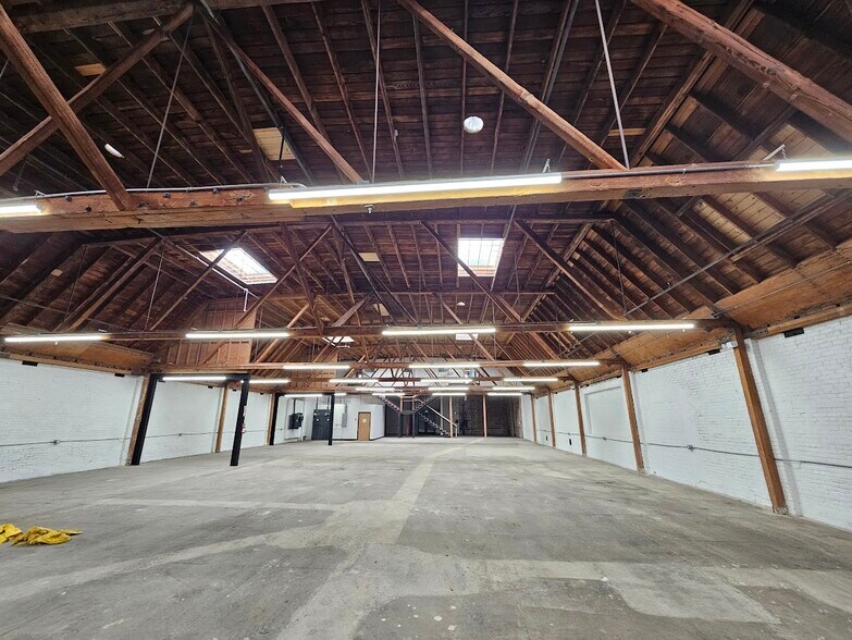 More Photos Of 1810 W Pico Blvd, Los Angeles Warehouse For Lease