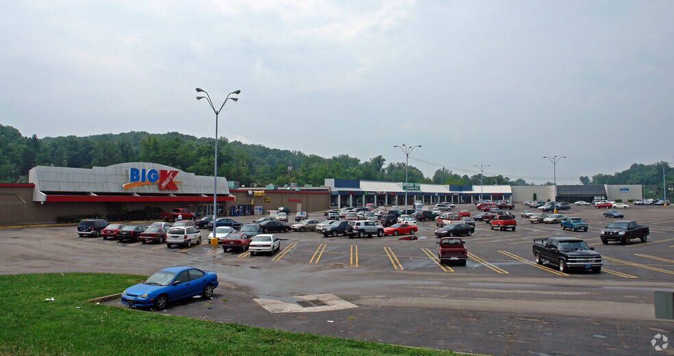 More Photos Of 5636 US Route 60, Huntington Unknown For Lease