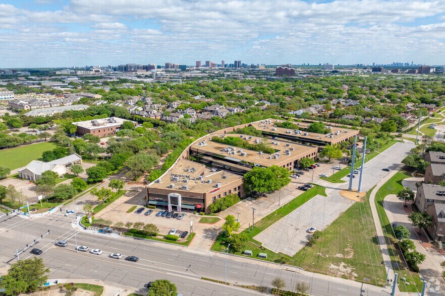 More Photos Of 4004 Belt Line Rd, Addison Unknown For Lease