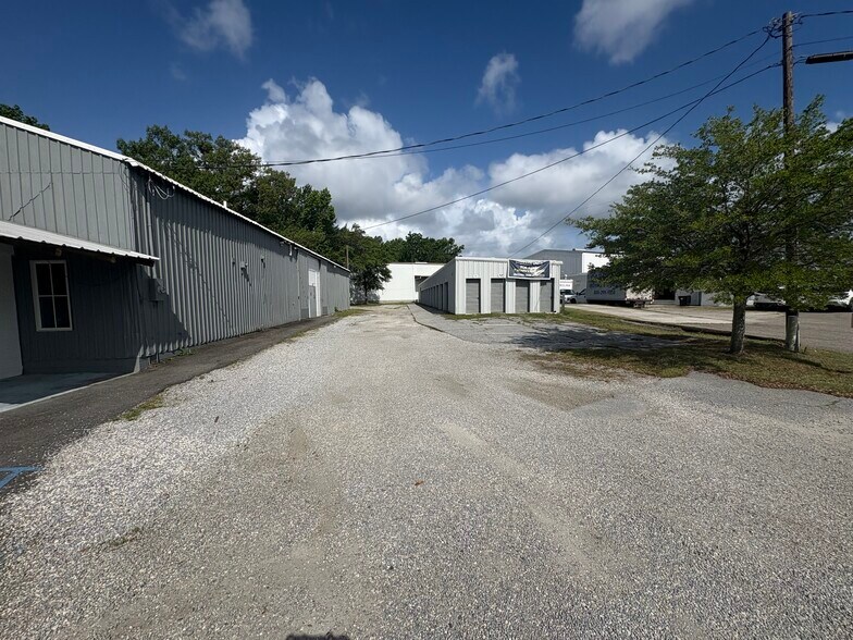 More Photos Of 46 Robert Smalls Pky, Beaufort Warehouse For Lease
