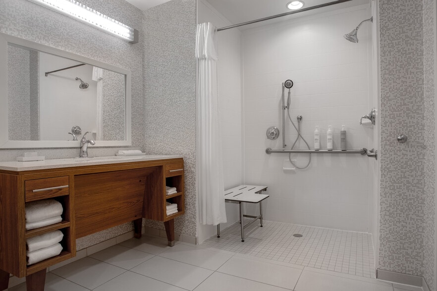 More Photos Of 14060 Emerald Coast Pkwy, Destin Hotel For Sale