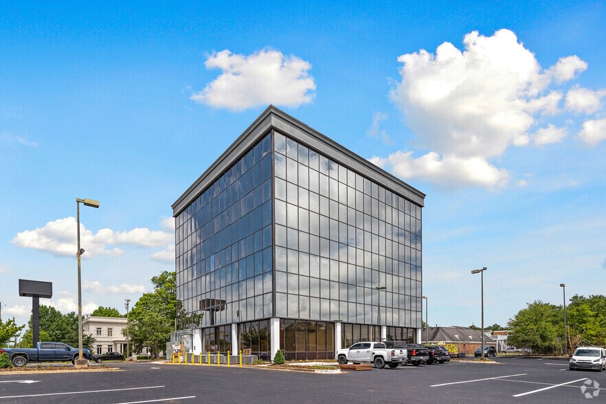 More Photos Of 671 S Perry St, Montgomery Apartments For Lease