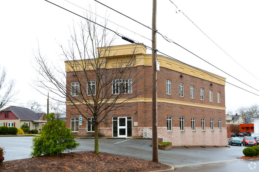 Primary Photo Of 237 Davie Ave, Statesville Office For Lease