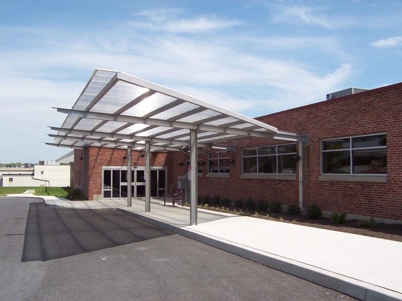 More Photos Of 1600 Sixth Ave, York Medical For Lease