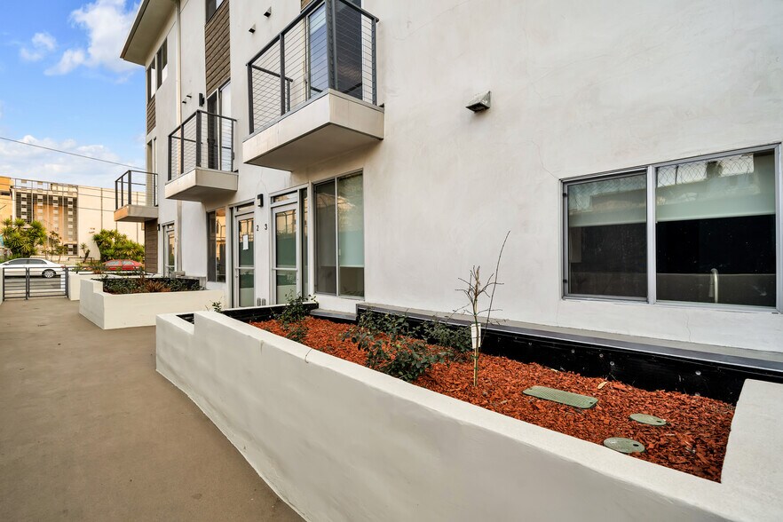 More Photos Of 1245 N New Hampshire Ave, Los Angeles Apartments For Sale