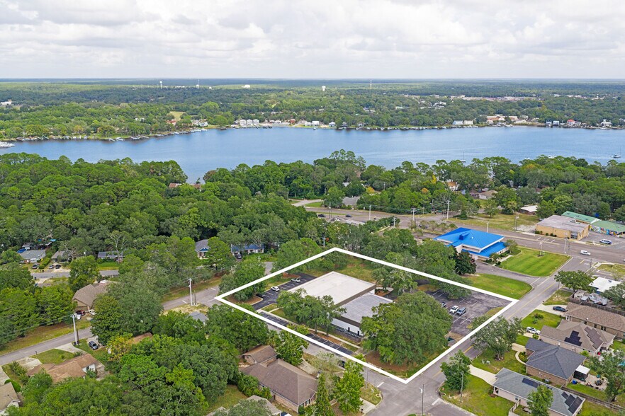 More Photos Of 313-315 Edge Ave, Valparaiso Office For Sale